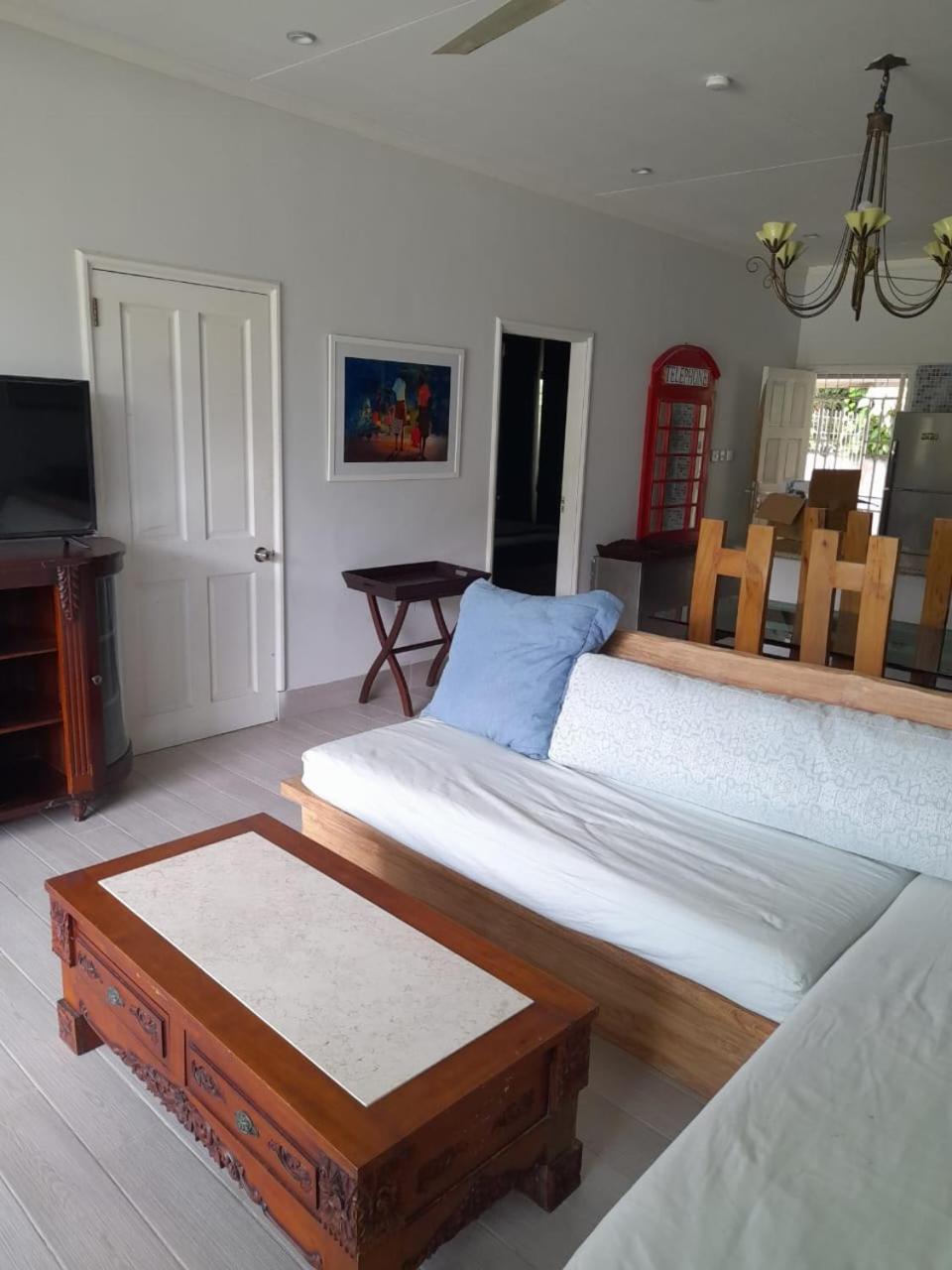 Bayview Villa -Sea Side Villa Anse Boileau Dış mekan fotoğraf